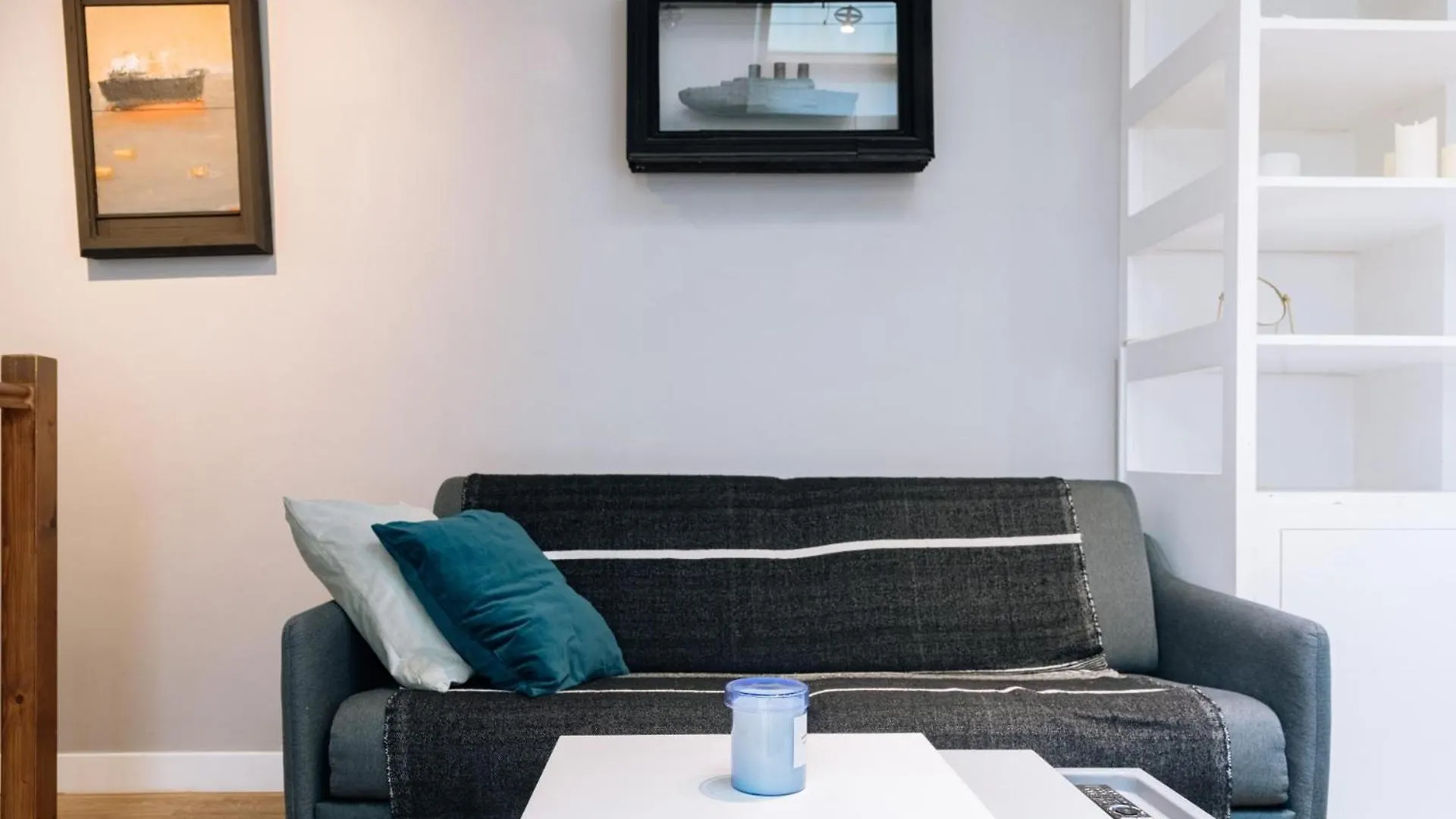 Modern 1 Bedroom Near Eiffel Tower Paris
